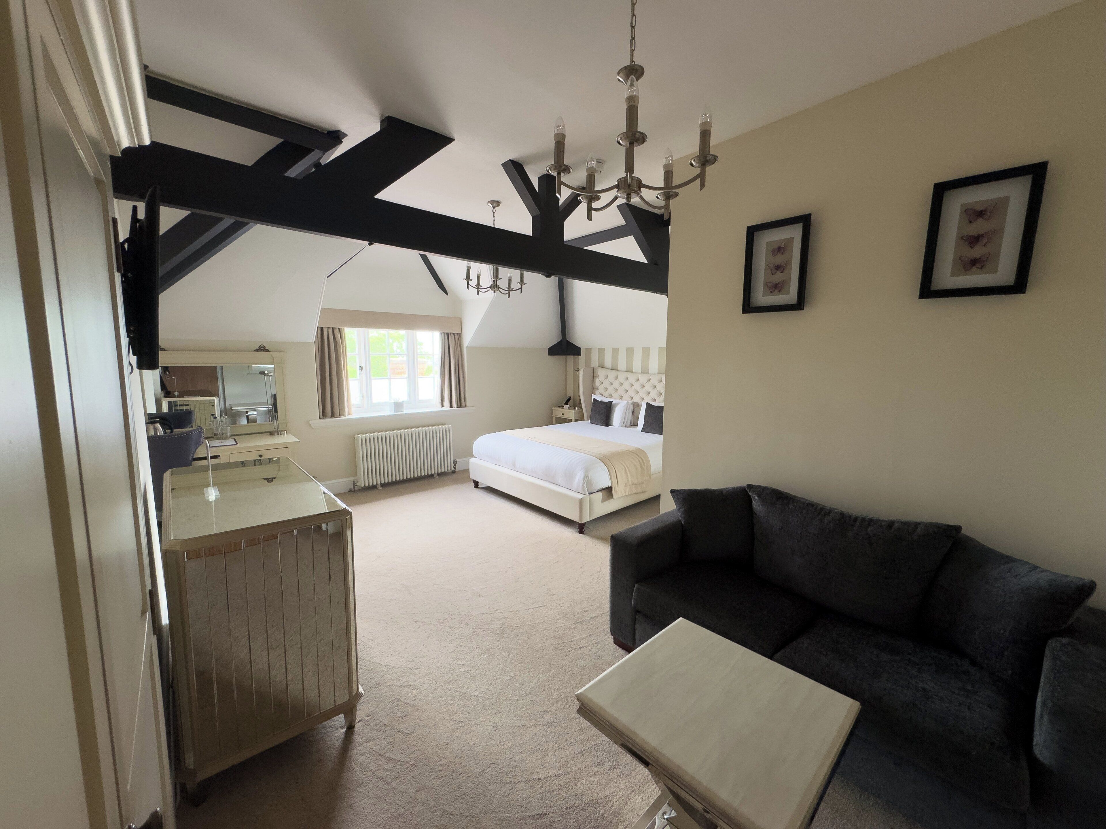 traditional studio suite, 1 bedroom | desk, soundproofing, iron/ironing board, free wifi