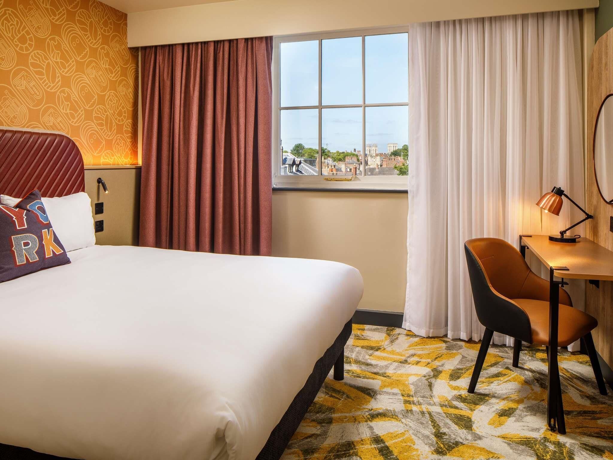 Double Room, 1 Double Bed | Premium bedding, in-room safe, desk, blackout drapes