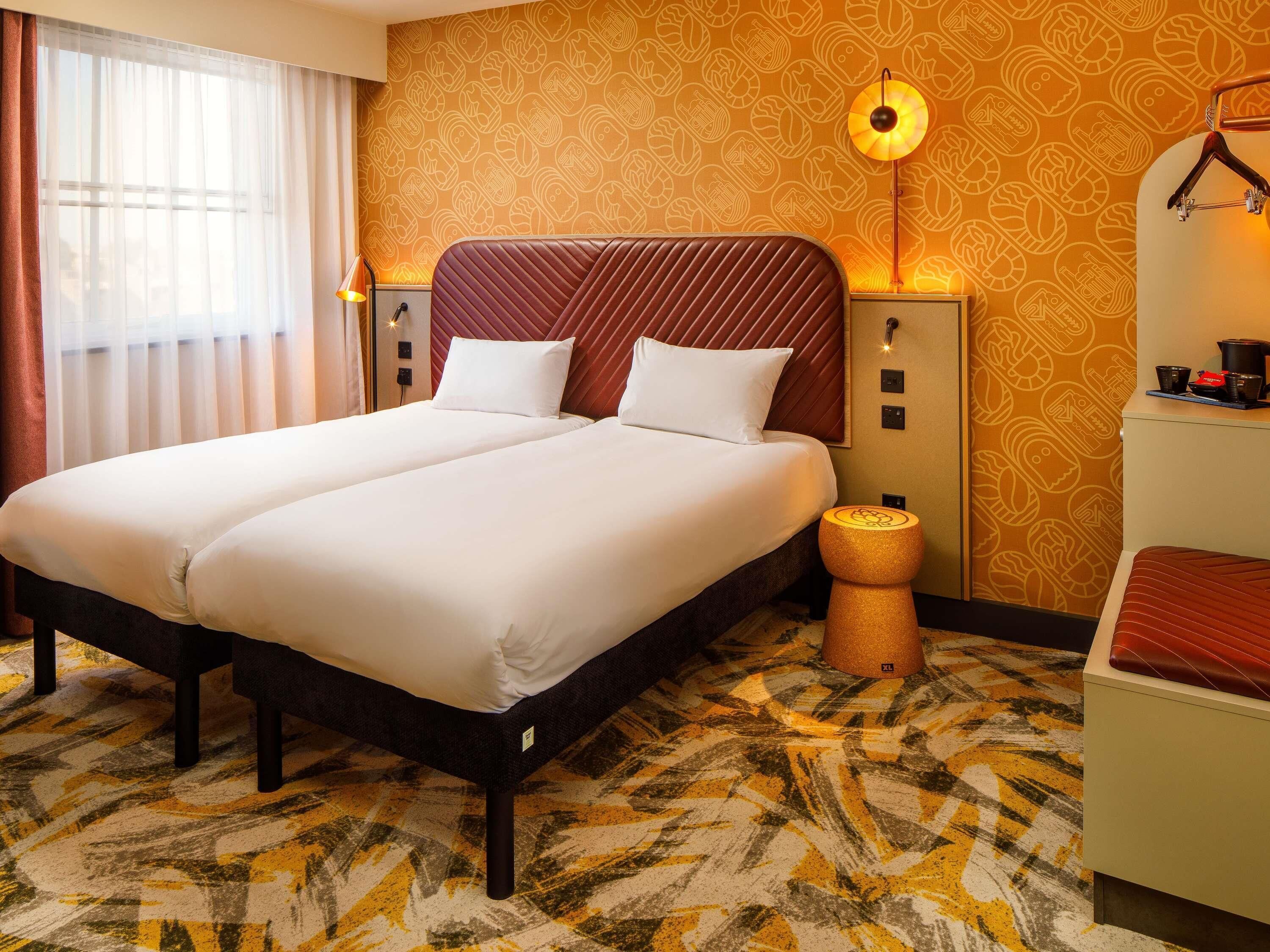 Tomannsrom, 2 enkeltsenger | Sengetøy av topp kvalitet, safe på rommet og skrivebord