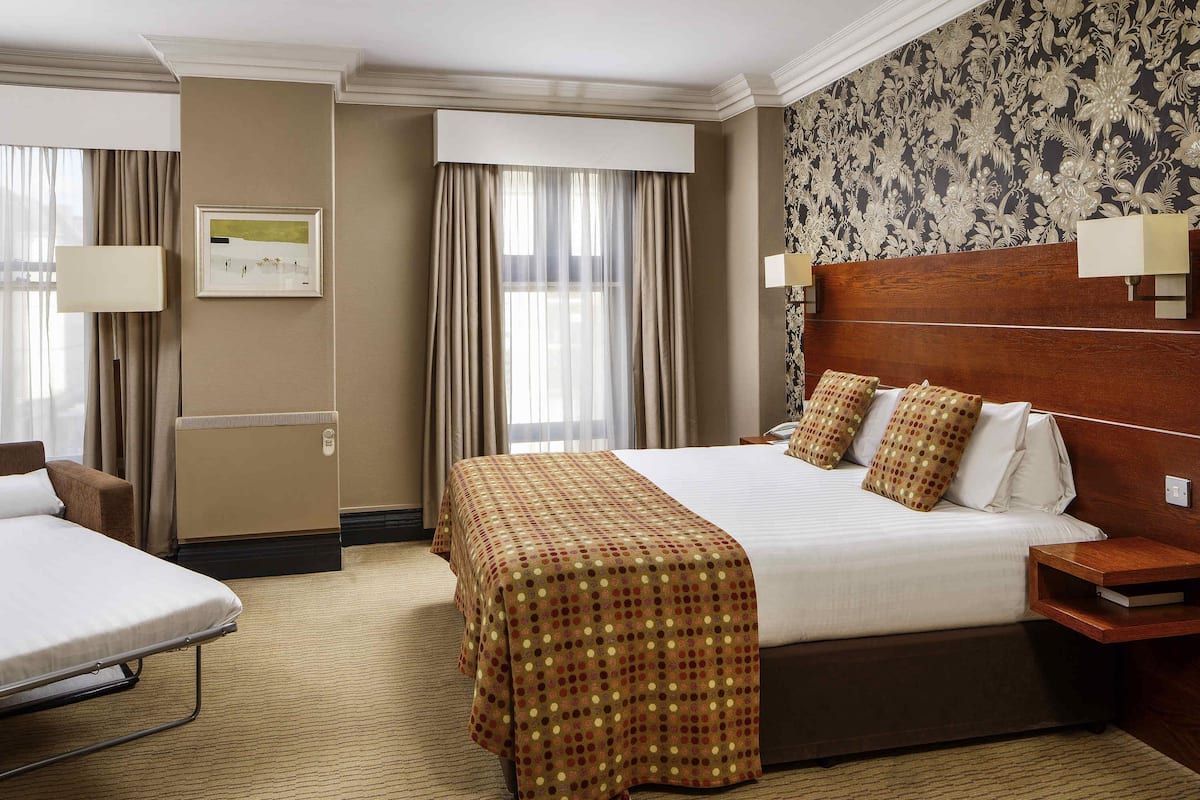 Family Room, Multiple Beds (Classic)