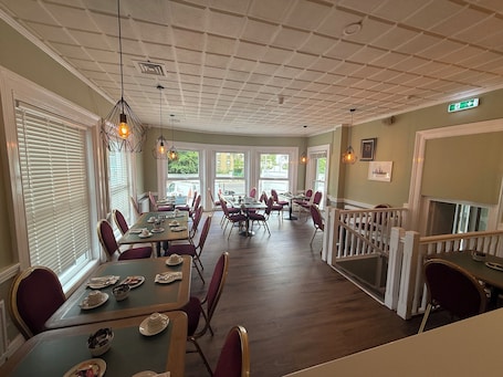 Café da manhã inglês grÔtis todos os dias. Preston Park Hotel