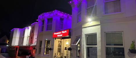 Façade de l’hébergement