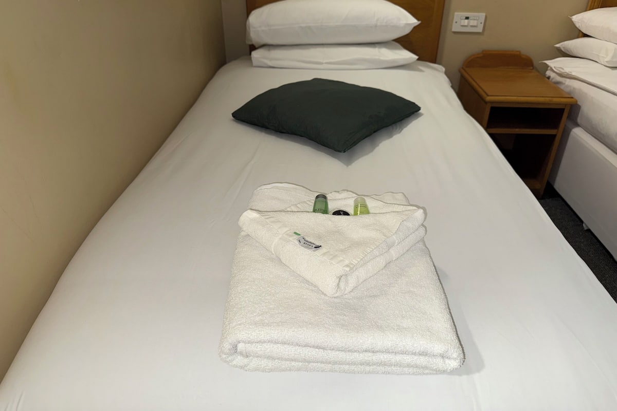 Desk, bed sheets