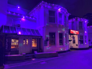 Front of property - Preston Park Hotel (Brighton)