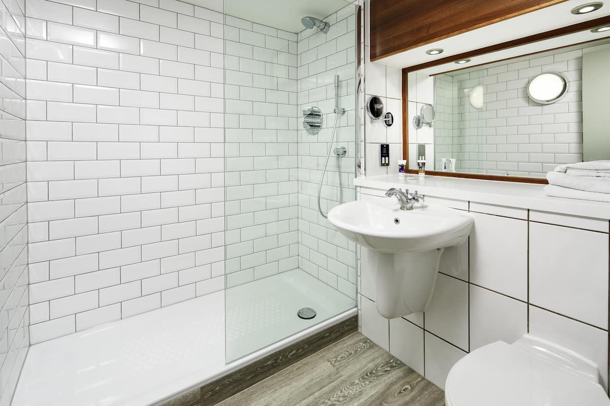 In-room safe, desk, iron/ironing board, free WiFi