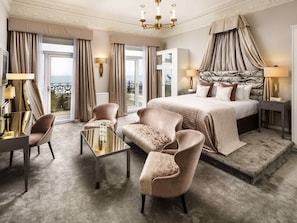 객실 내 금고, 책상, 다리미/다리미판, 무료 WiFi