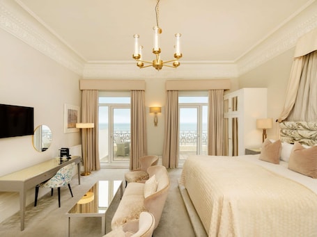 Zimmersafe, Schreibtisch, Bügeleisen/Bügelbrett, kostenloses WLAN. Mercure Brighton Seafront Hotel