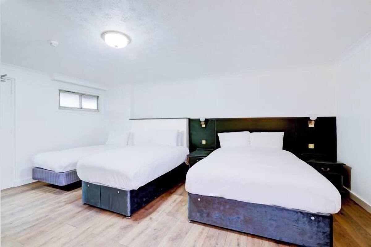 Desk, iron/ironing board (on request), WiFi (free), bed sheets