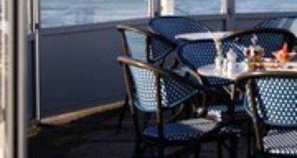 The Relais Cooden Beach