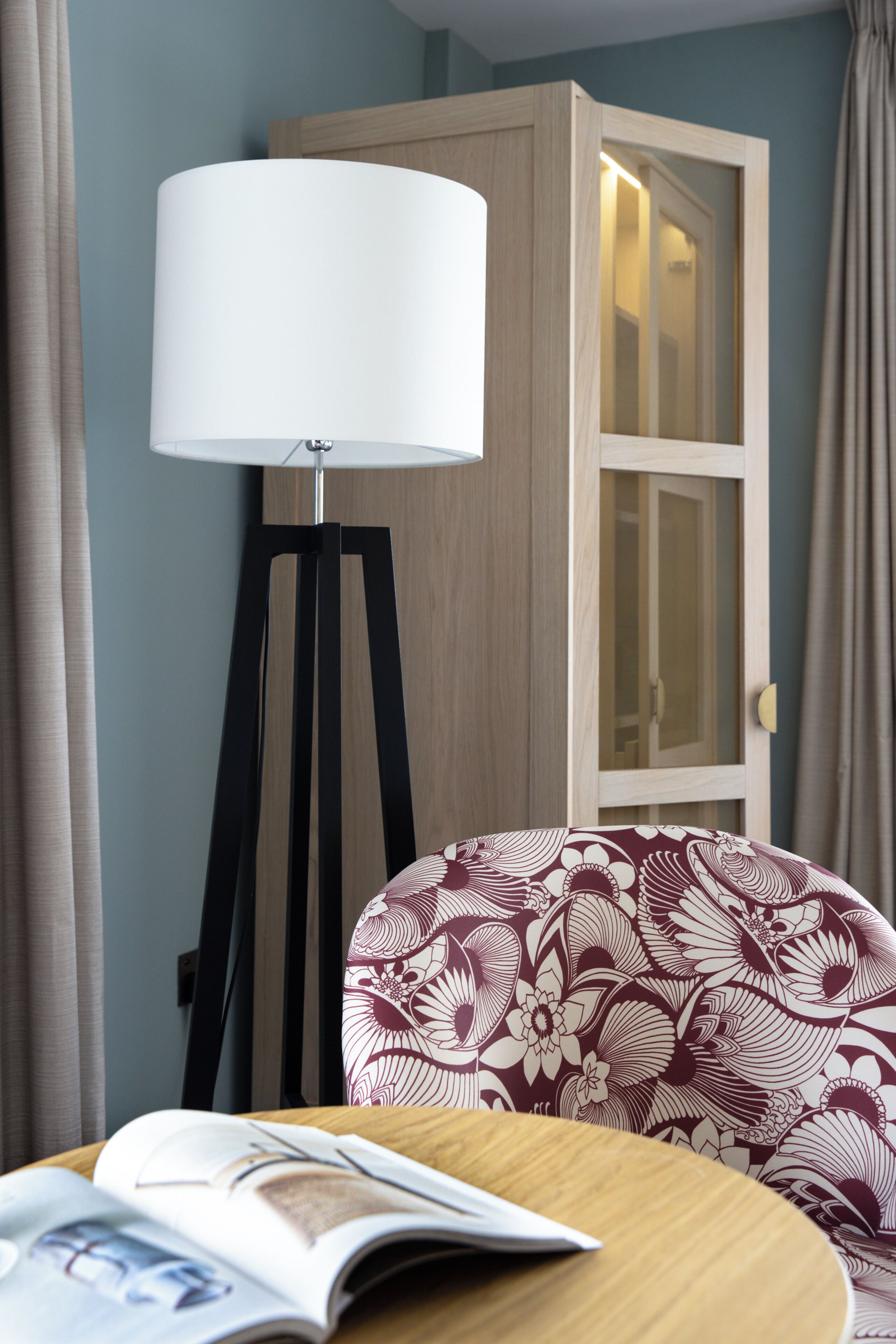 family room | 1 bedroom, premium bedding, tempur-pedic beds, in-room safe