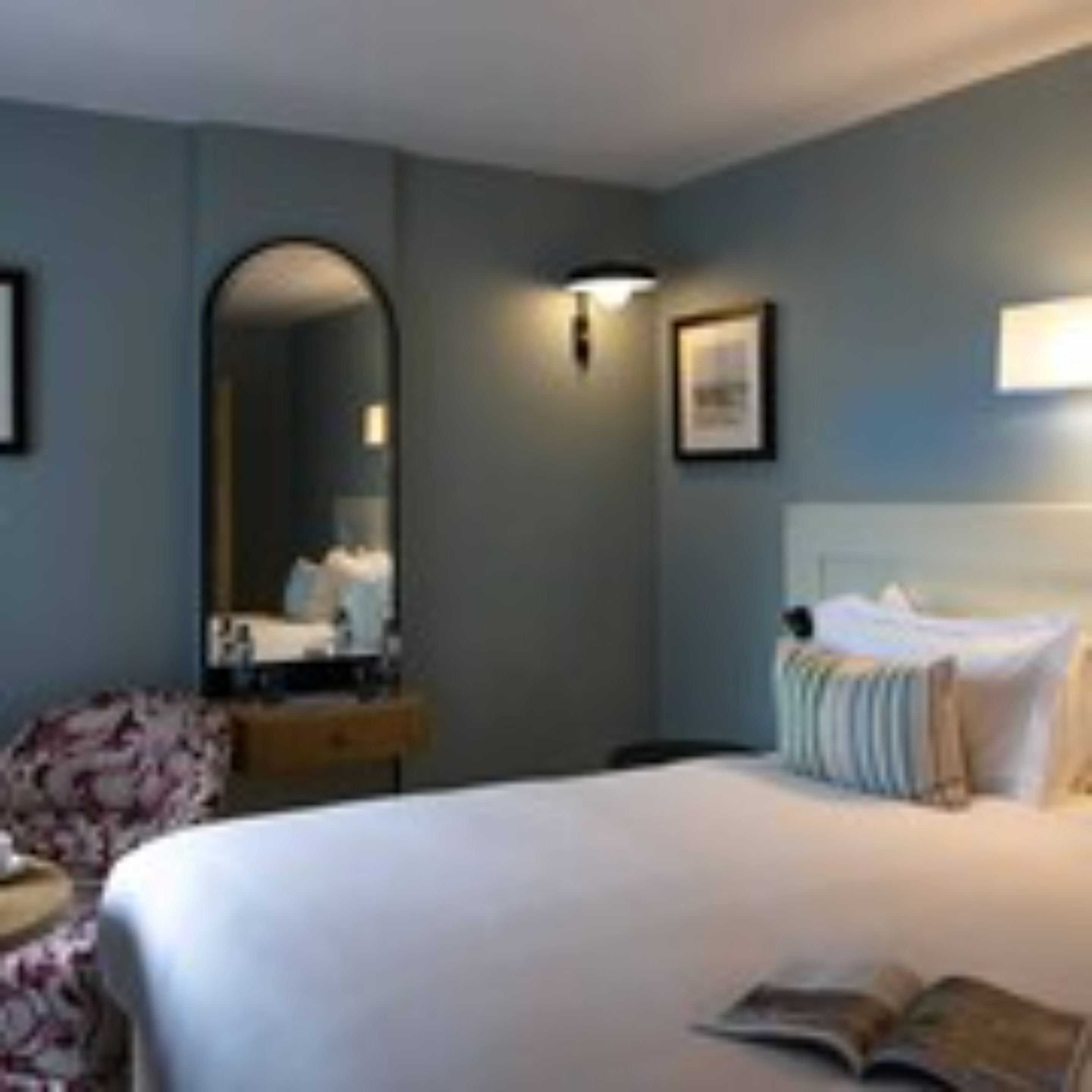 1 bedroom, premium bedding, tempur-pedic beds, in-room safe