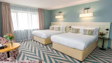 Familierom | Sengetøy av topp kvalitet, Tempur-Pedic-senger og safe på rommet