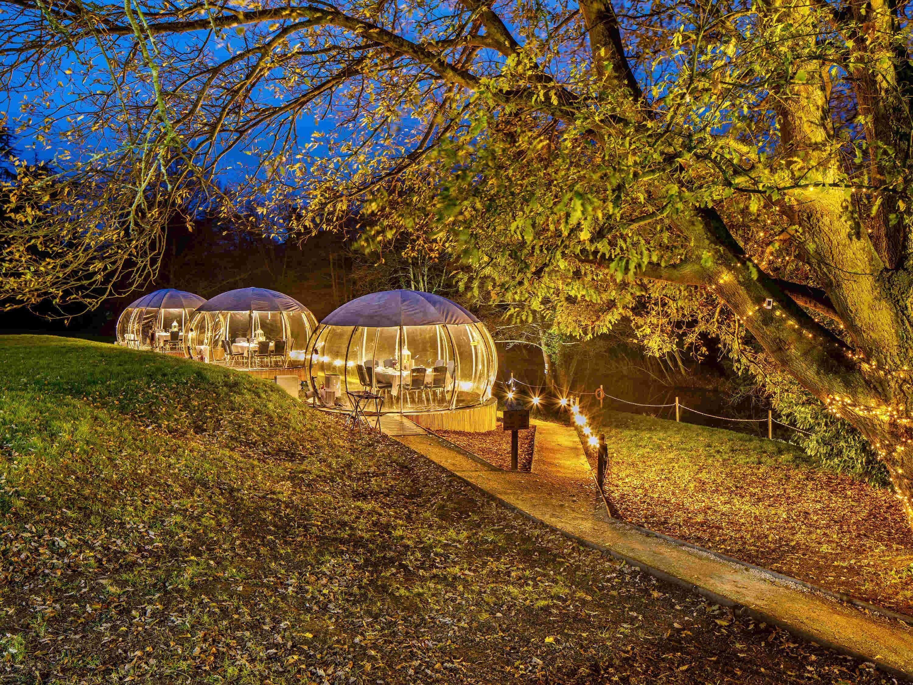 Breakfast, lunch, dinner served; British cuisine, garden views 