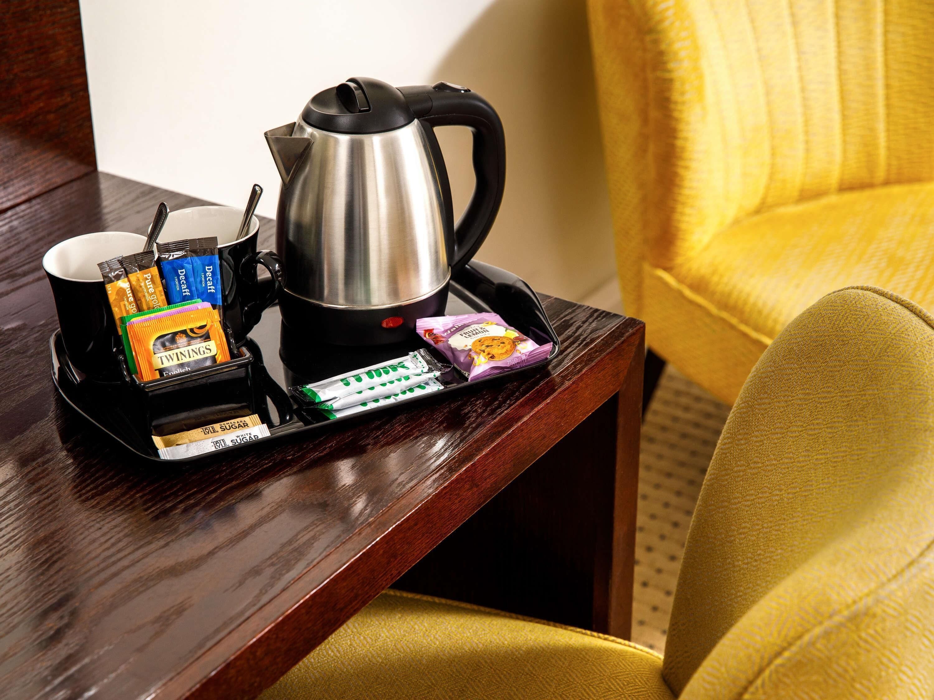Family Room, Multiple Beds (Classic) | Desk, iron/ironing board, free WiFi, bed sheets