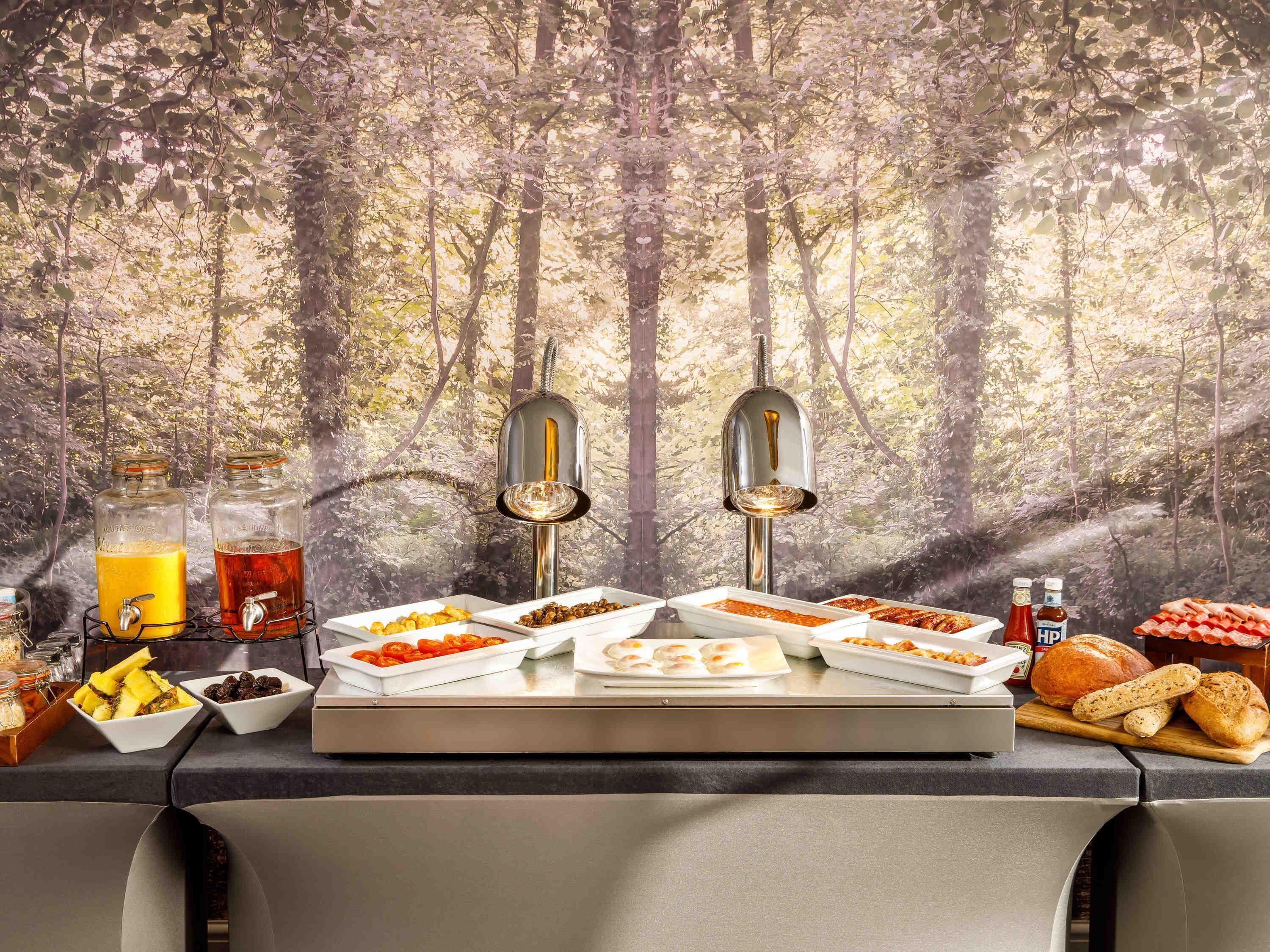 每日供應吃到飽早餐 (每人 GBP17.95)