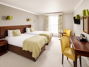 Desk, iron/ironing board, free WiFi, bed sheets - Mercure Gloucester Bowden Hall Hotel (Gloucester)