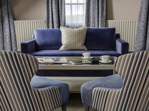 Desk, iron/ironing board, free WiFi, bed sheets - Mercure Gloucester Bowden Hall Hotel (Gloucester)