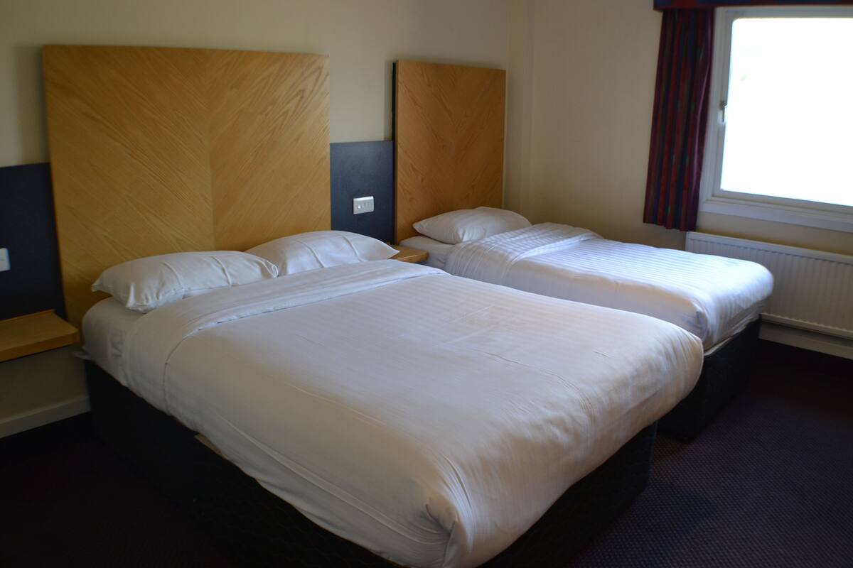 Soundproofing, iron/ironing board, free WiFi, bed sheets
