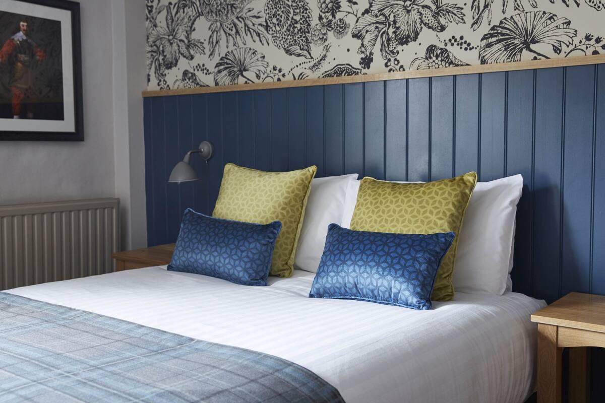 standard double room | desk, iron/ironing board, free wifi