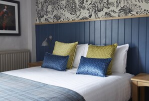 Bureau, fer et planche à repasser, Wi-Fi gratuit, draps fournis