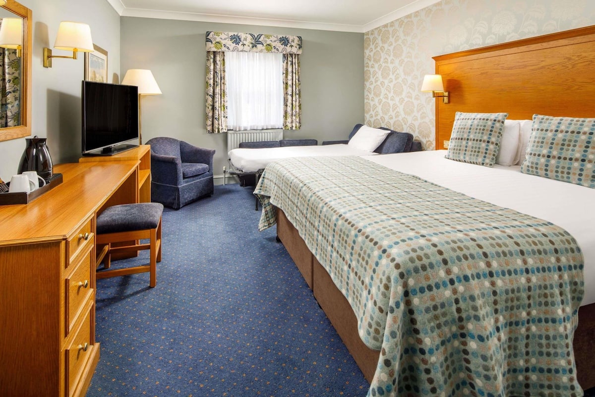 In-room safe, desk, iron/ironing board, free cots/infant beds