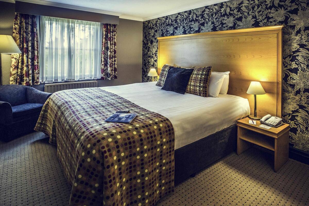 Classic Double Room, 1 Double Bed | In-room safe, desk, iron/ironing board, free cots/infant beds