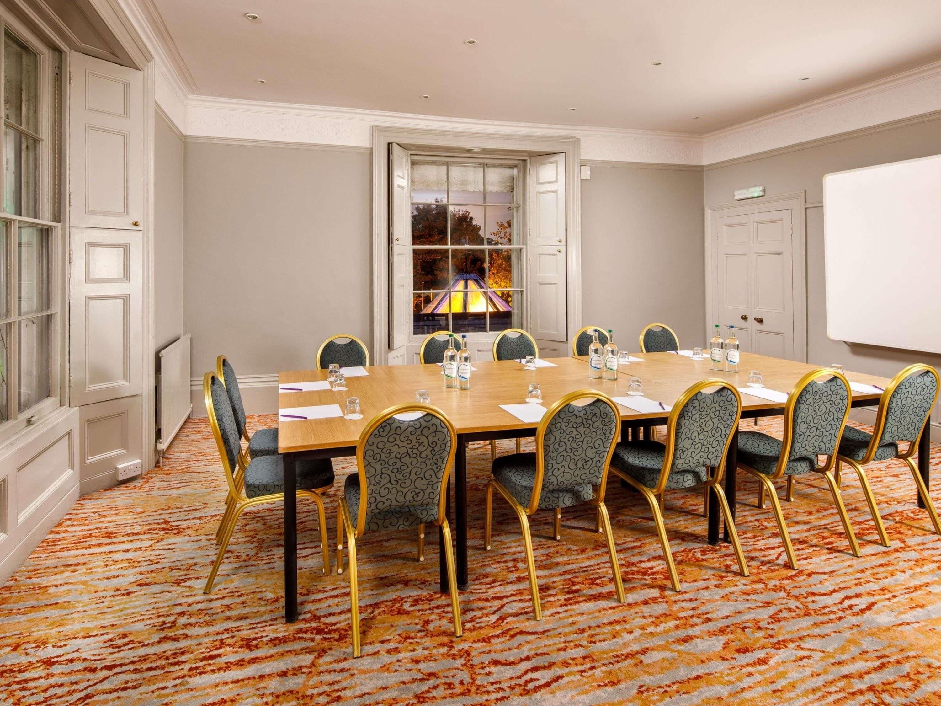 Meeting facility