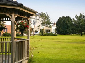 Exterior - Mercure Maidstone Great Danes Hotel (Maidstone)