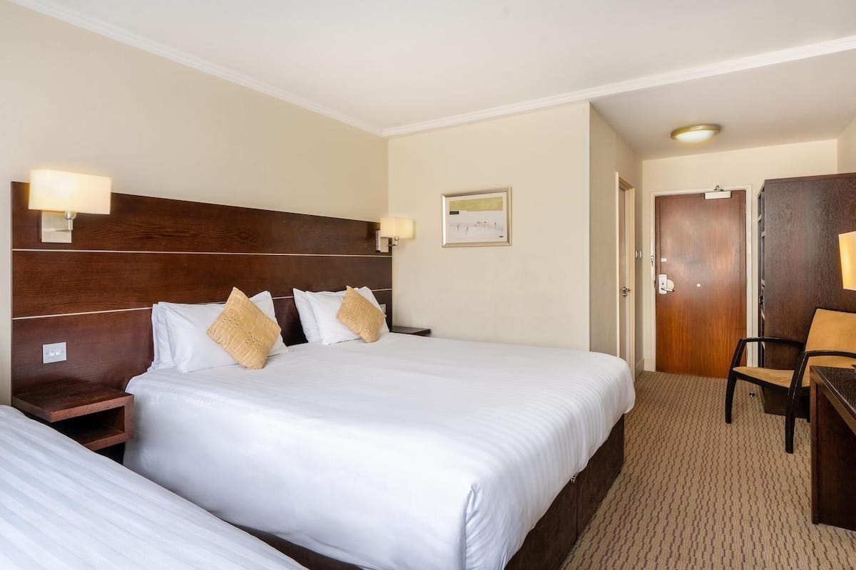 Family Room, Multiple Beds (Classic) | In-room safe, desk, iron/ironing board, free cribs/infant beds