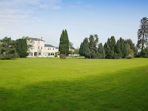 Exterior - Mercure Maidstone Great Danes Hotel (Maidstone)