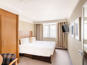 Classic Room, 1 Double Bed | In-room safe, desk, iron/ironing board, free cribs/infant beds