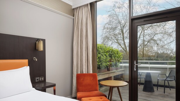 Deluxe Room, 1 King Bed, Balcony | View from room - DoubleTree by Hilton Hotel London - Hyde Park (London)