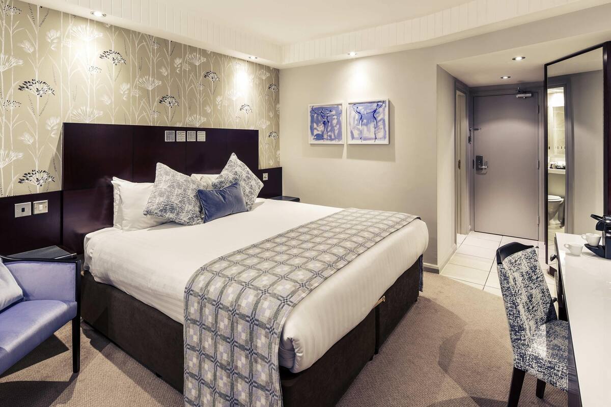 Classic Room, 1 Double Bed | Desk, iron/ironing board, free WiFi, bed sheets