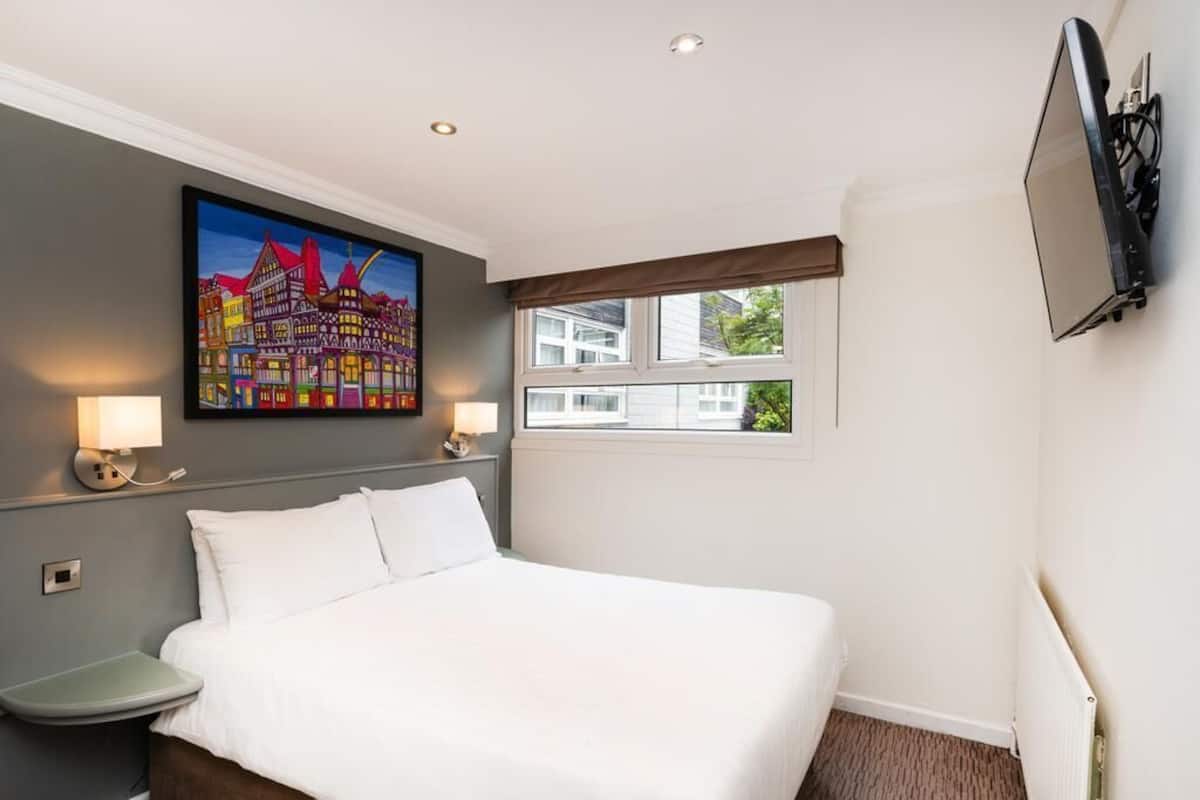 Double Room, 1 Double Bed (Compact)