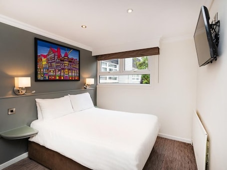 Double Room, 1 Double Bed (Compact). Mercure Chester Abbots Well Hotel