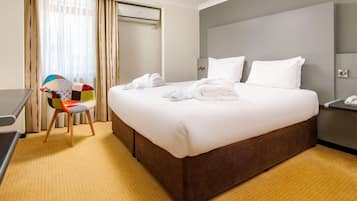 Superior-suite - 1 dobbeltseng | Pengeskab på værelset, skrivebord, strygejern/strygebræt