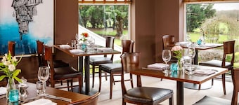 Mercure Chester Abbots Well Hotel
