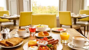Daily buffet breakfast for a fee