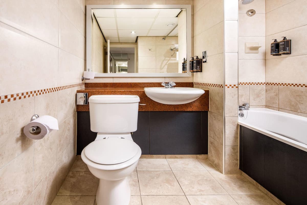 1 chambre, coffres-forts dans les chambres, bureau
