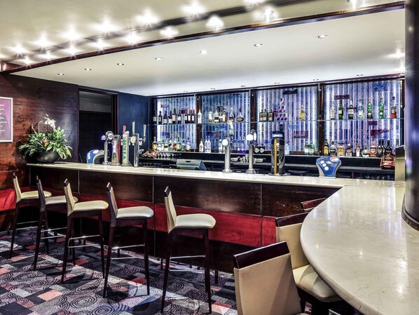 Bar (on property) - Mercure Chester Abbots Well Hotel (Chester)