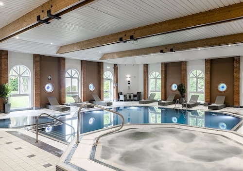 The Hog's Back Hotel & Spa Farnham