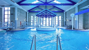 Indoor pool, pool loungers
