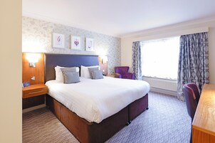 In-room safe, desk, laptop workspace, soundproofing