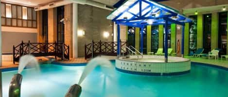 Indoor pool, pool loungers