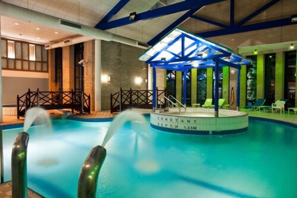 Indoor pool, pool loungers