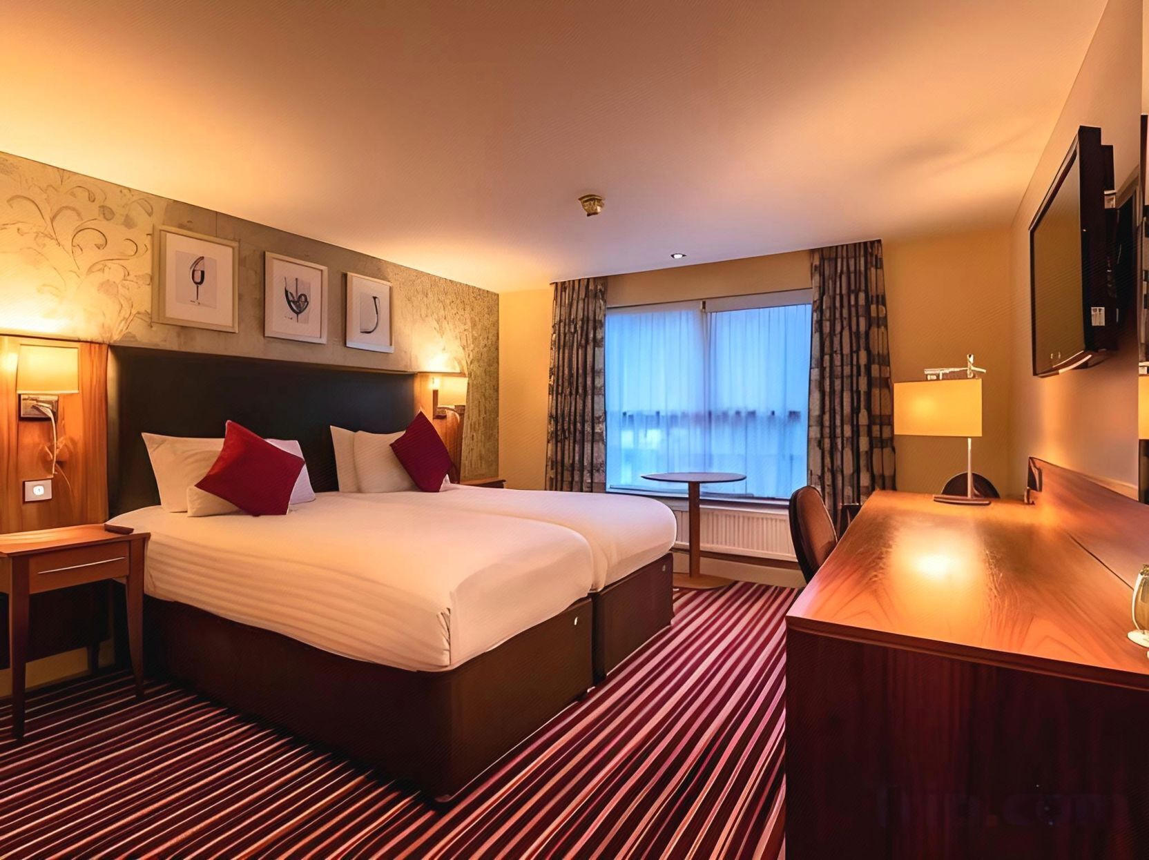 In-room safe, desk, laptop workspace, soundproofing