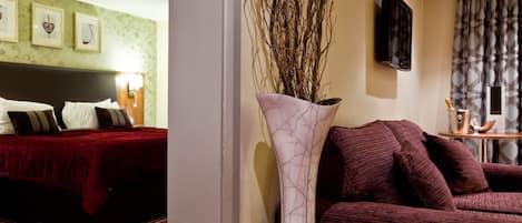 In-room safe, desk, laptop workspace, soundproofing