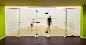 Trung tâm thể thao