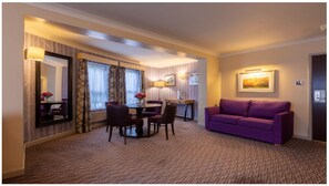 Suite, 1 Double Bed, Non Smoking (with 2 double sofa beds) | In-room safe, desk, laptop workspace, soundproofing