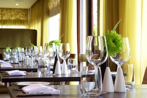 Déjeuner, dîner et souper servis sur place; cuisine régionale